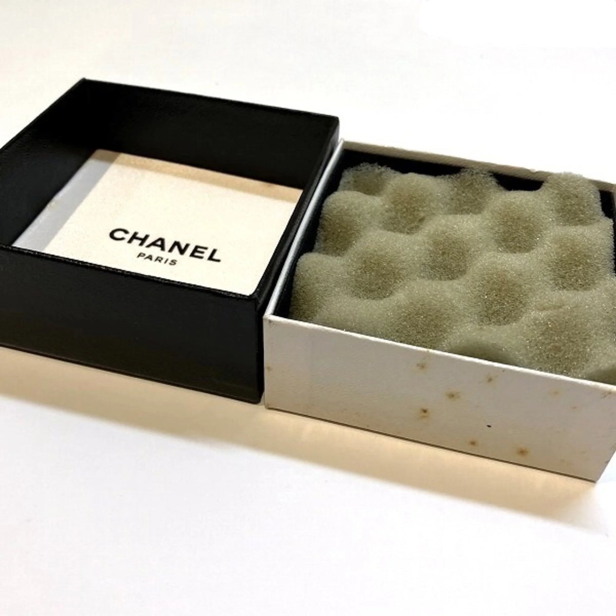 Pre-Owned Brooch X3839