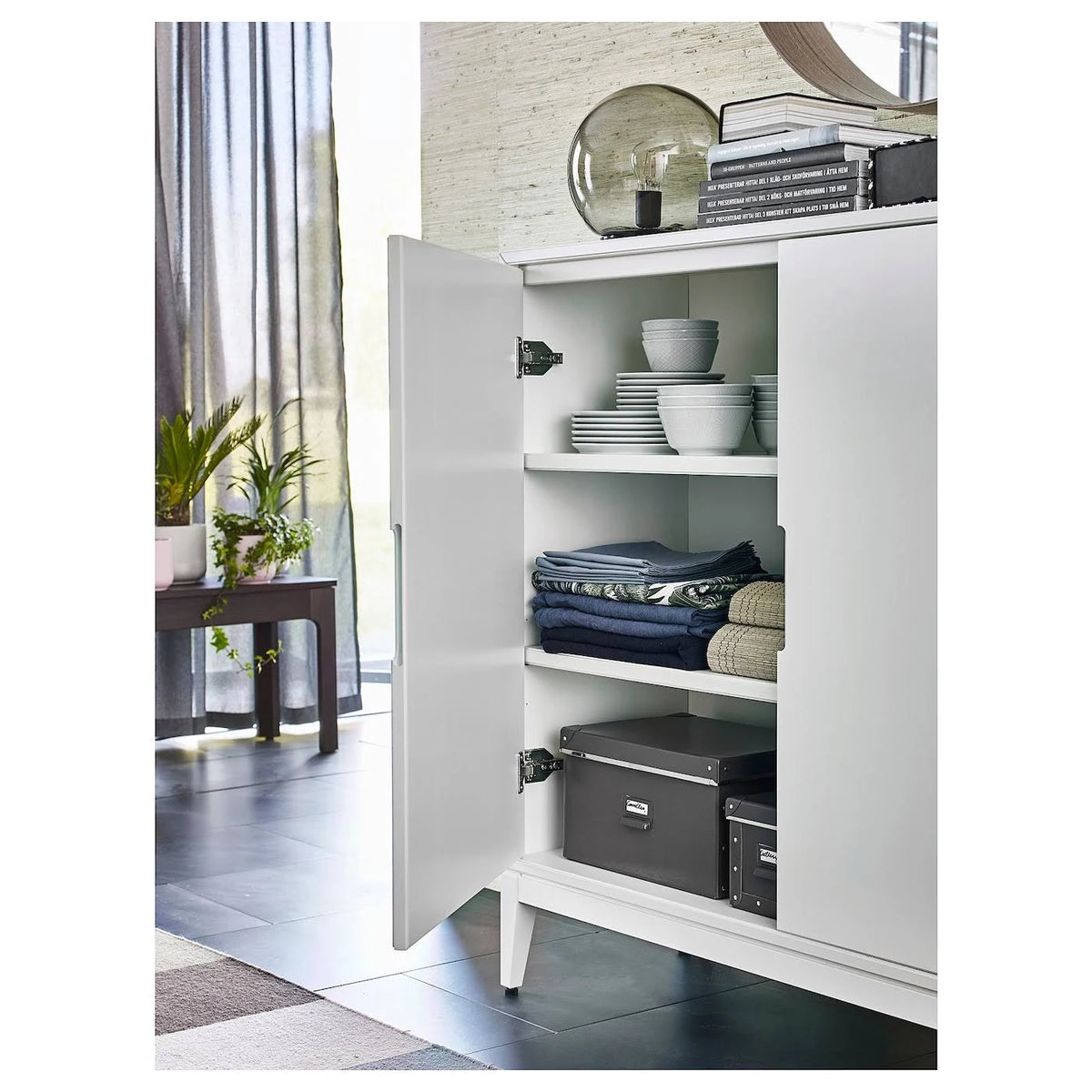 White Cabinet T7869