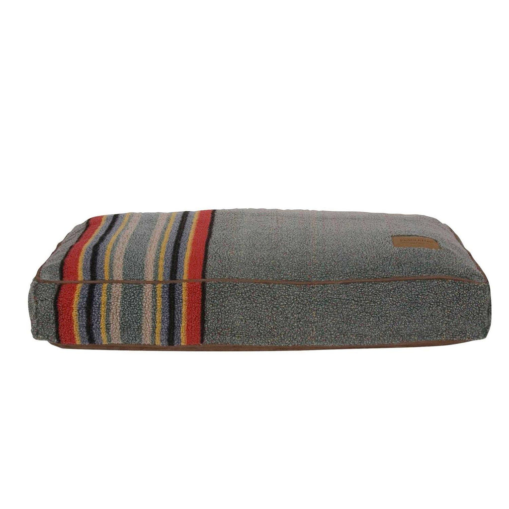 Camp Pet Bed D44640