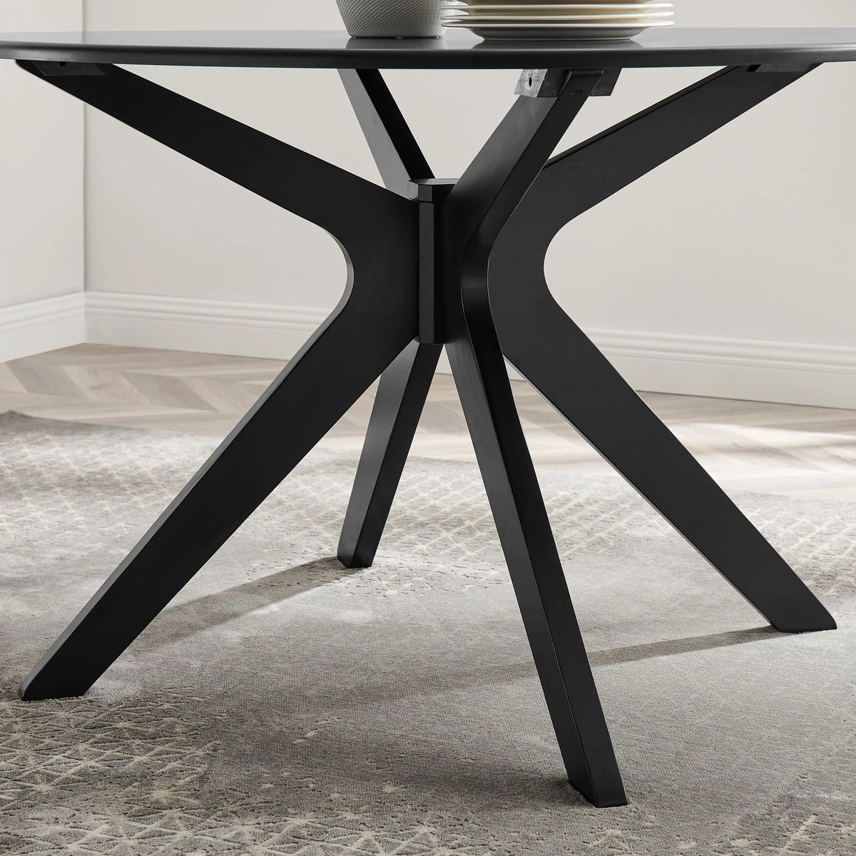Black Round Wood Dining Table F4571