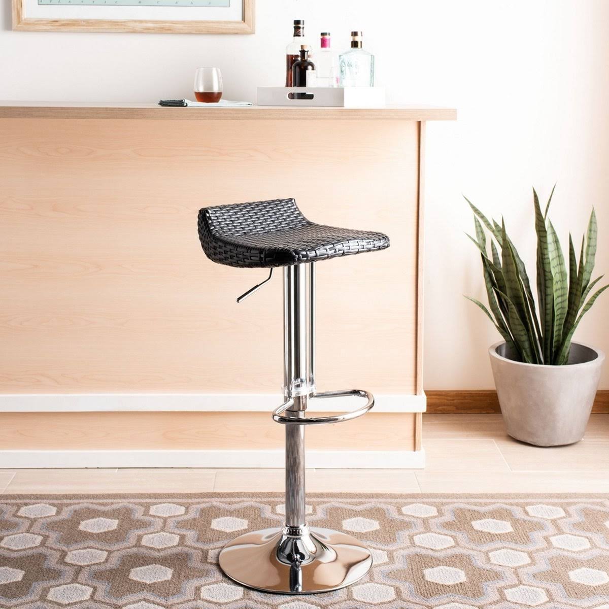 Wicker Natural Swivel Bar Stool T177